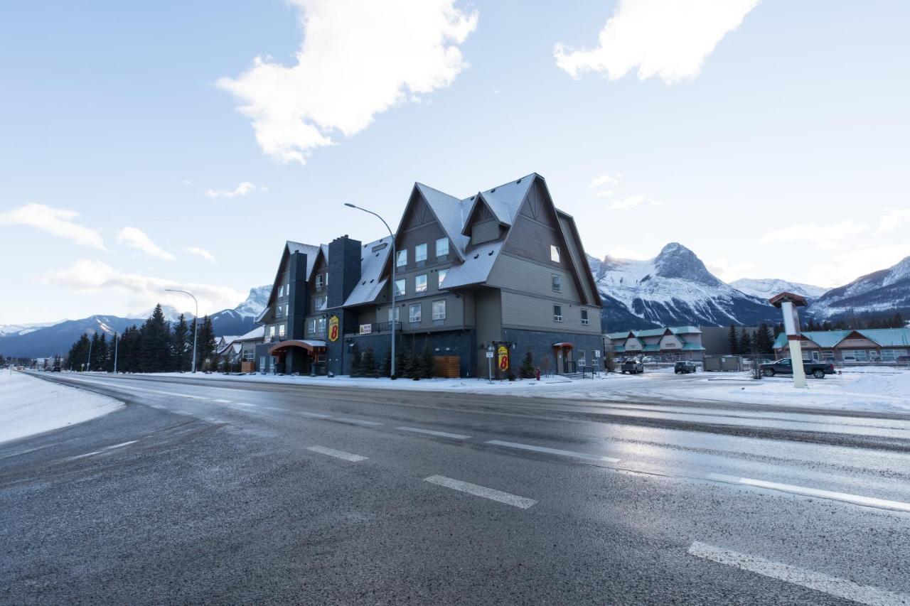 Super 8 By Wyndham Canmore Kültér fotó